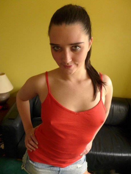 Pixiee Little pretty model img