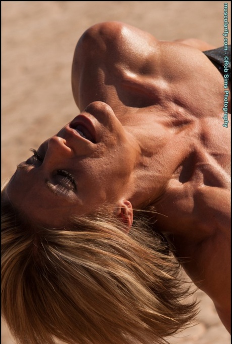 女同性恋撒尿 火辣性愛 圖片