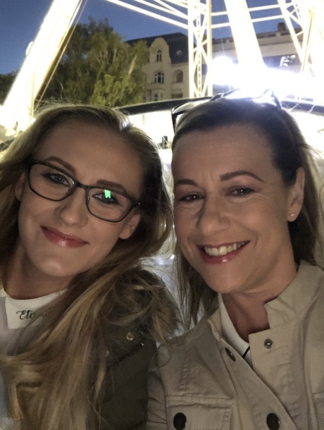 Linda Leclair erotic actress gallery