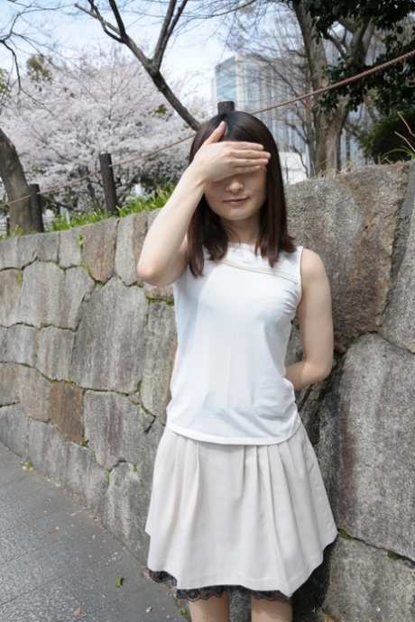 kleine tieten moeder bovenaan xxx galerij