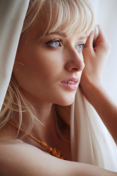 кончить на натуральные сиськи идеально приятно изображение