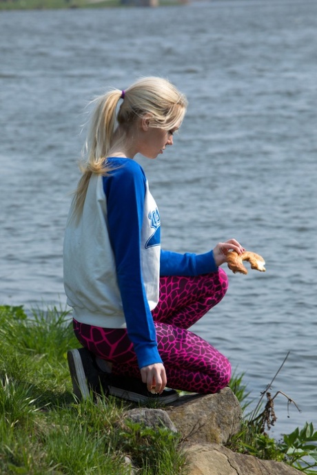 タイトなオマンコファック 美しいヌード 写真