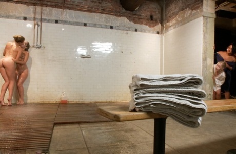 lesbian shower free sexy photo