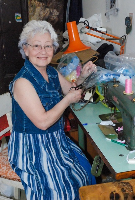 マイクロTバック セクシーヌード 写真