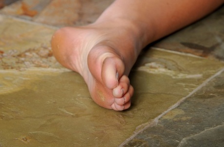 dirty feet erotic images