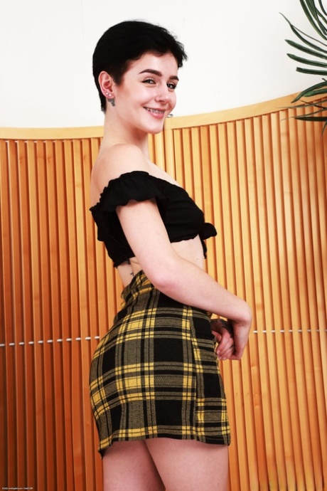 Rosalyn Sphinx pornstar pretty img