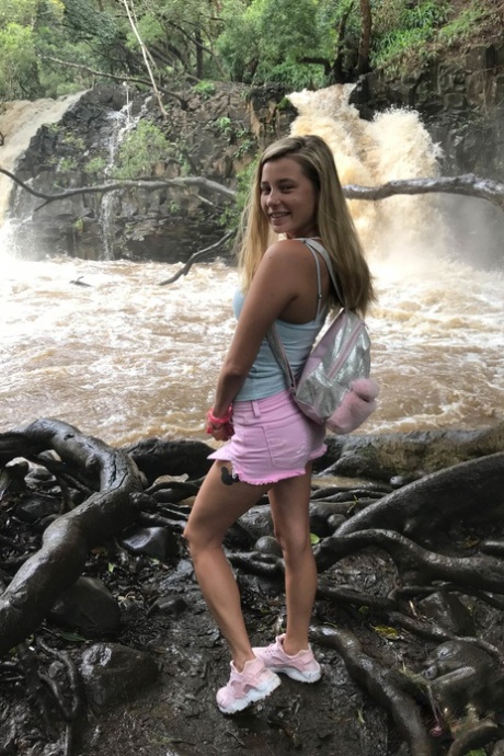 bekleidet ficken nackt kunst archiv