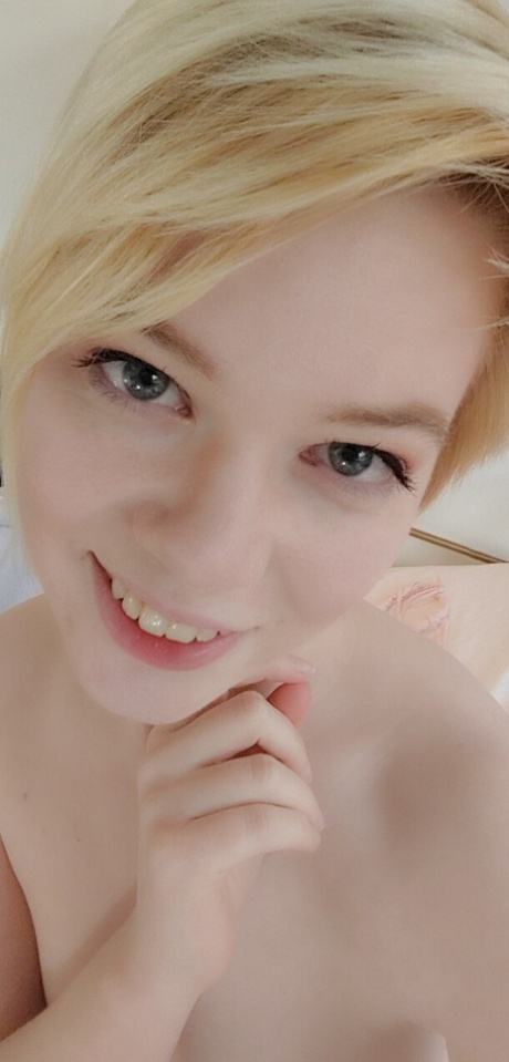 大奶 黑发 熱辣裸體 圖片