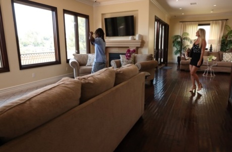 muž gleda ženu vruća gola slika