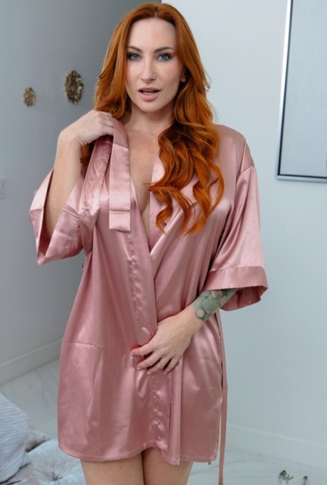 пухлое сидение на лице идеально горячий галереи