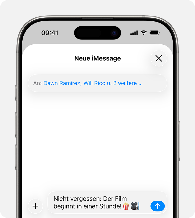 Um eine Gruppennachricht auf deinem iPhone zu beginnen, tippe in der Nachrichten-App auf die Verfassen-Taste, und füge dann mehrere Namen hinzu. 