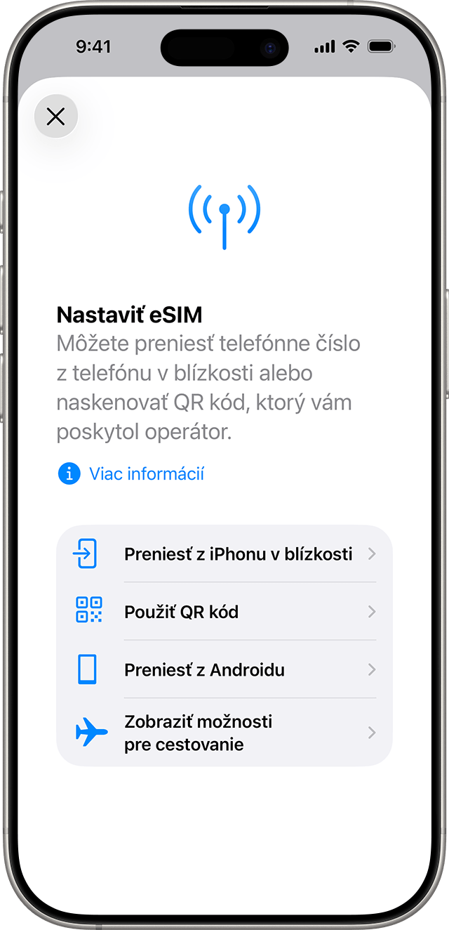 Snímka obrazovky iPhonu s nastavovaním eSIM karty s možnosťami prenosu mobilného programu z iPhonu v blízkosti alebo použitia QR kódu