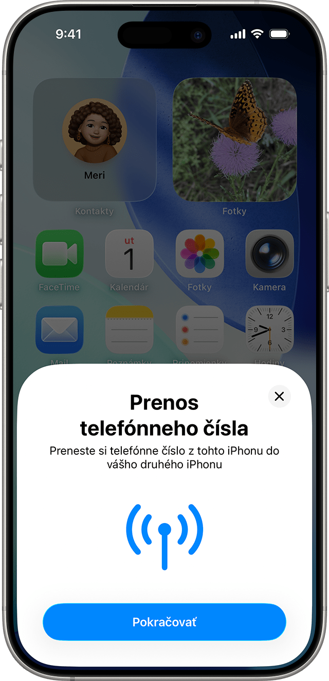 Snímka obrazovky iPhonu s nastavovaním eSIM karty s možnosťou prenosu mobilného programu z iného iPhonu.