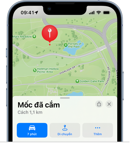 Một bản đồ đang hiển thị một mốc đã cắm dọc theo tuyến đường đi bộ trong một công viên.