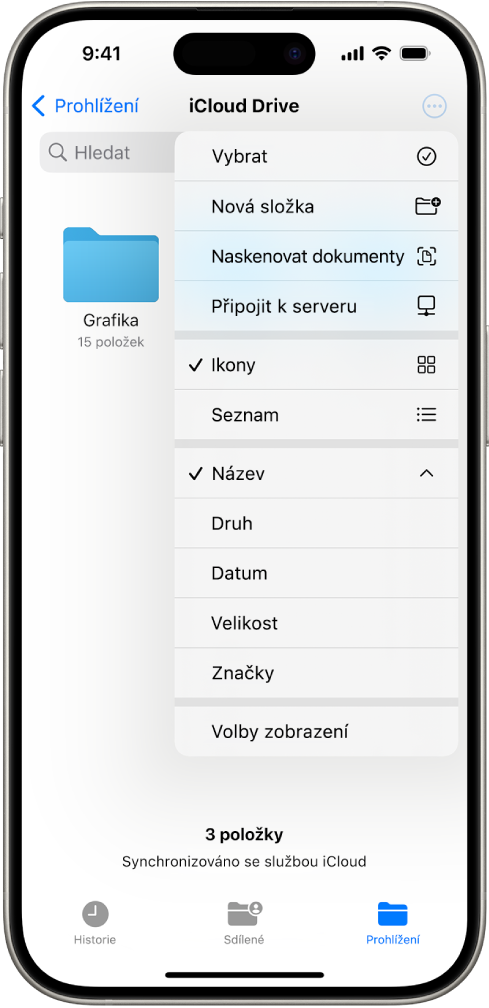 Aplikace Soubory s vybraným tlačítkem Více. Viditelná část nabídky obsahuje volby Vybrat, Nová složka, Naskenovat dokumenty a Připojit k serveru. Pod nimi se nacházejí volby pro zobrazení položek na displeji v podobě ikon nebo seznamu. Dole jsou umístěné volby řazení podle názvu, typu, data, velikosti a značek a za nimi volby zobrazení.