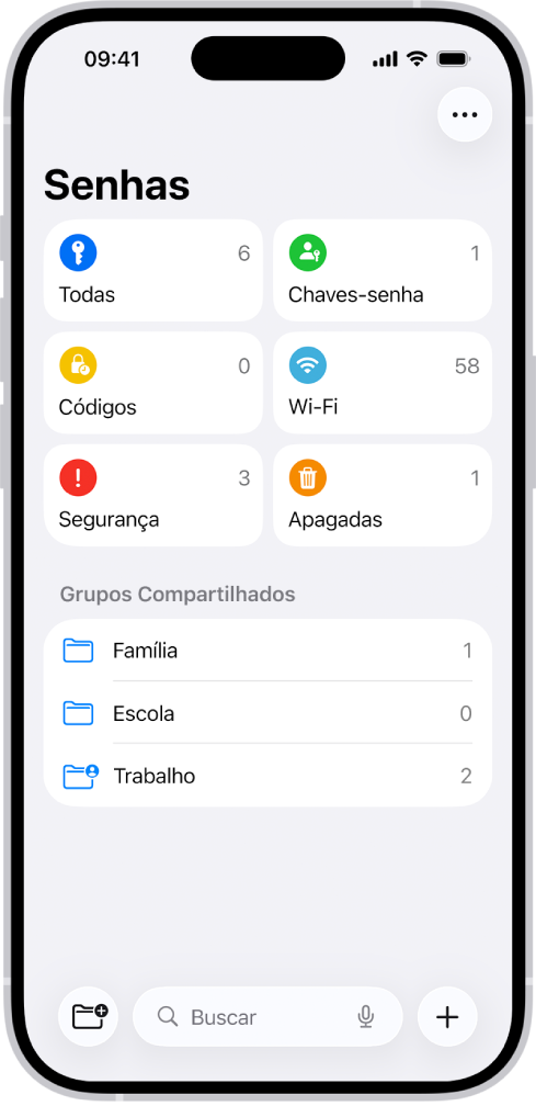 Tela de Início do app Senhas, com os botões Todas, Chaves‑senha, Códigos de Verificação, Wi‑Fi, Segurança e Apagadas, além de uma lista de Grupos Compartilhados.