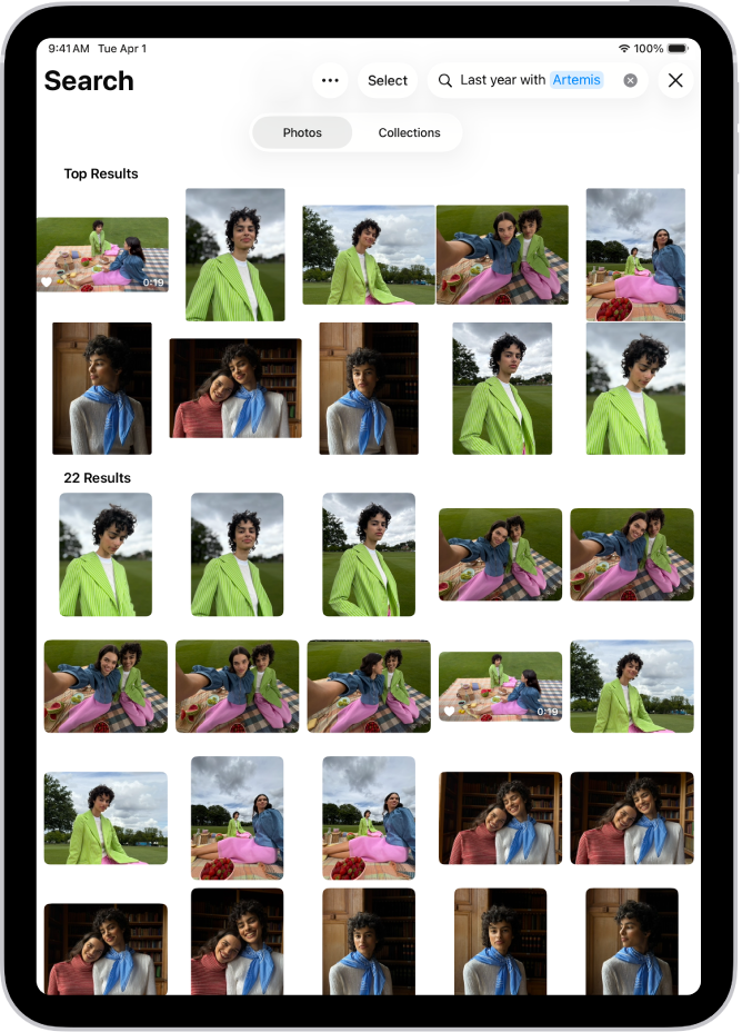 iPad s fotkami v aplikaci Fotky. Vpravo nahoře je na displeji vidět vyhledávací panel s popisem.
