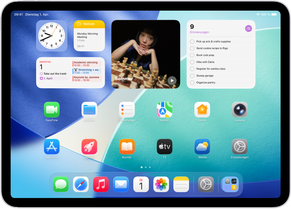 Der Home-Bildschirm des iPad mit mehreren App-Symbolen, unter anderem mit dem Symbol der App „Einstellungen“. Wenn du auf dieses Symbol tippst, kannst du unter anderem die Lautstärke und die Bildschirmhelligkeit für das iPad ändern.