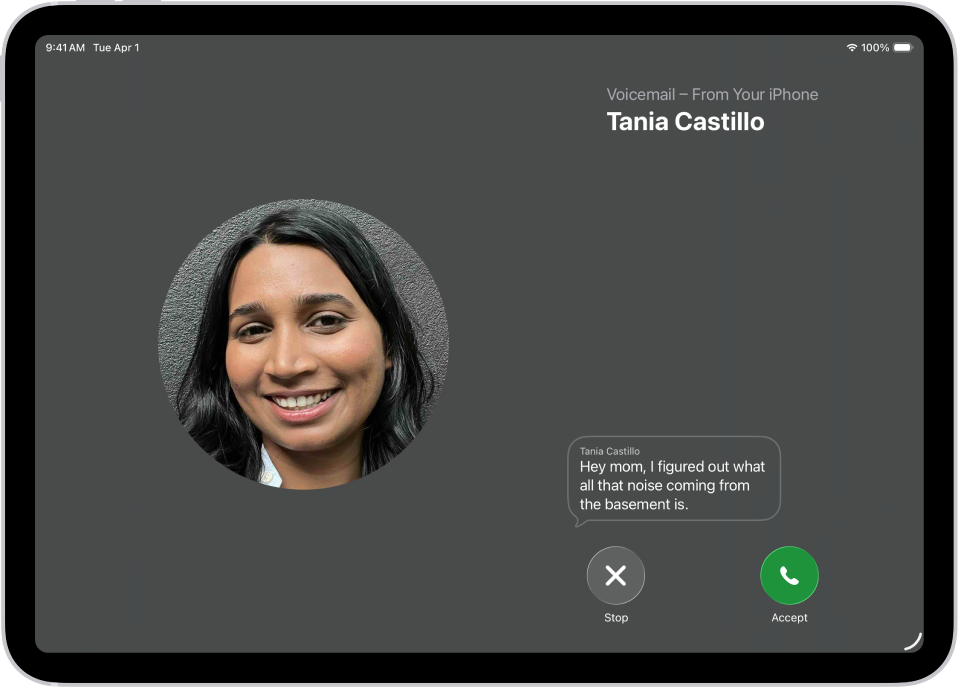 ಸಂಪರ್ಕದಿಂದ ಬಂದ ಲೈವ್ ವಾಯ್ಸ್ಮೇಲ್ ಅನ್ನು ತೋರಿಸುತ್ತಿರುವ ಕರೆಯ ಸ್ಕ್ರೀನ್. ಟ್ರಾನ್ಸ್ಕ್ರೈಬ್ ಮಾಡಲಾದ ಪಠ್ಯದ ಕೆಳಗೆ ಕರೆಗೆ ಸಂಬಂಧಿಸಿದ ನಿಲ್ಲಿಸಿ ಮತ್ತು ಸ್ವೀಕರಿಸಿ ಎಂಬ ಬಟನ್ಗಳಿವೆ.
