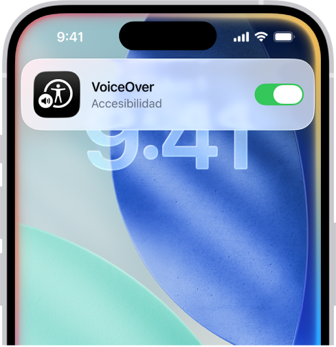 La pantalla de un iPhone mostrando una respuesta de Siri en la parte superior en forma de una configuración activándose.