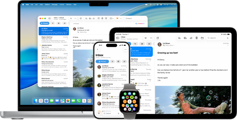 Același conținut iCloud disponibil pe mai multe dispozitive.