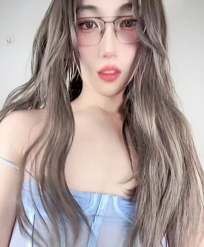 Eva Pans: Beautiful Asian Tranny 2