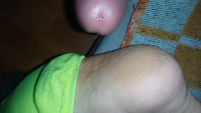 Sekretny666: Woke Her up and Cum on Her Smiley Face