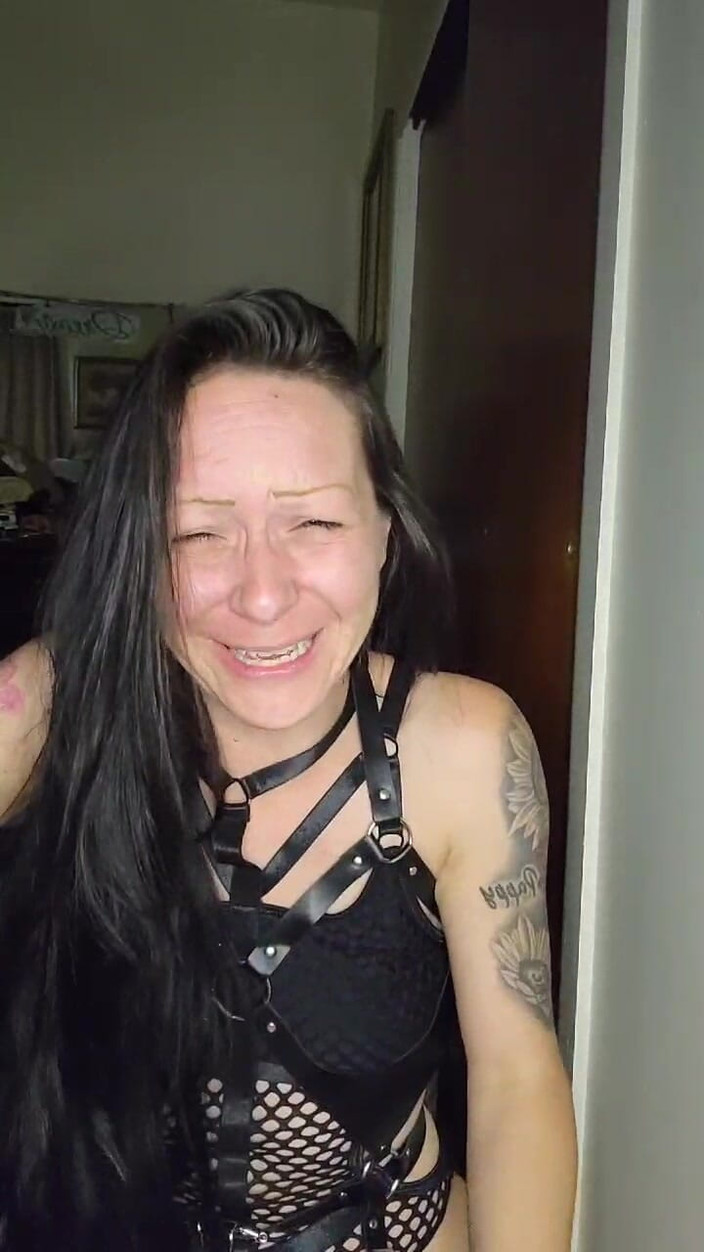 Raven Willow: Is That a Penis Lmao