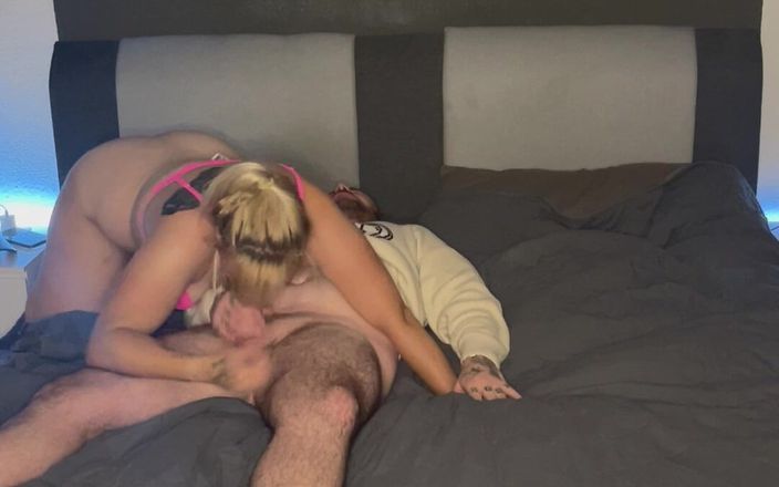 Bonieclydeerotik: Facesitting Blowjob Fingering Foreplay Bonnie and Clyde Shaking Twitching Moaning...