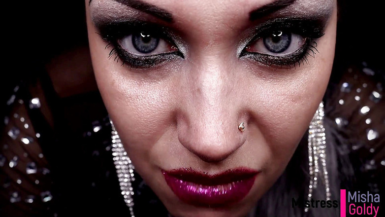 Goddess Misha Goldy: Diosa escupir, adoración y humillación para perdedor!