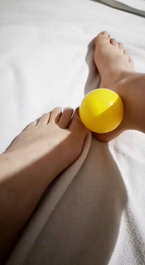 Erotic college: Я обожаю много кончающих на моих ногах