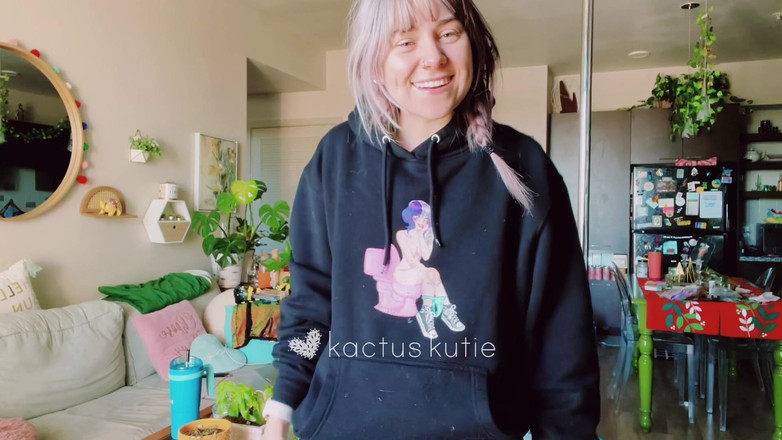kactus kutie: Showing You My Sweaty Shirt After My Walk