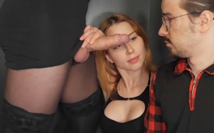 MySchoollife TS: Mädchen bringt einem streber-typen bei, wie man einen großen transenschwanz...