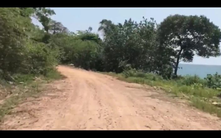 Anonymous Vlogger: Камбоджийская пара идет в путешествие и трахается