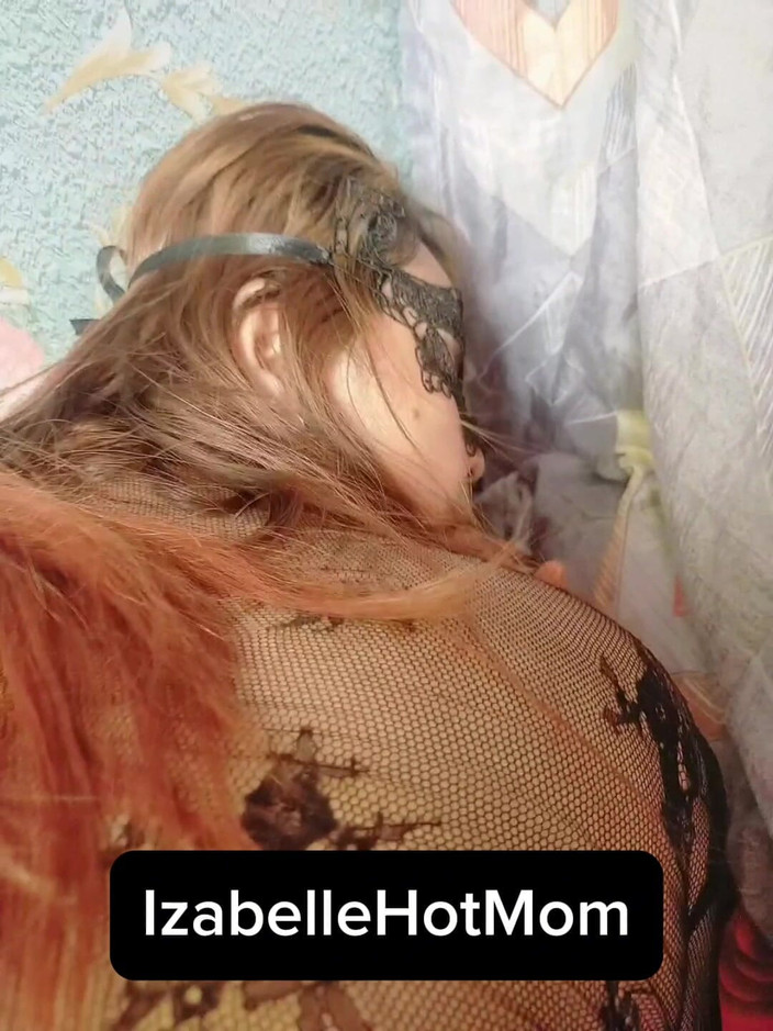 Izabelle Hot Mom: Las burlas del marido de mi amigo