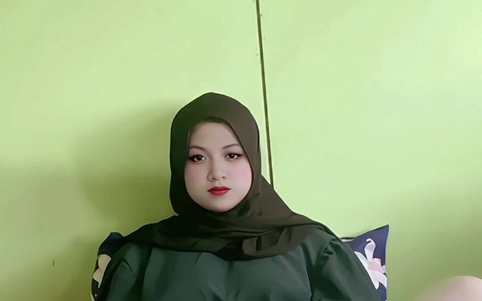 Nitha_Tiara: Chubby Cute Girl