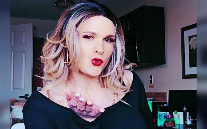 Darkfetish2k: Шлюшка курит
