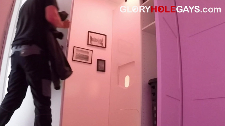 GLORYHOLEGAYS: Young Worker Cums Twice - Right Through the Gloryhole