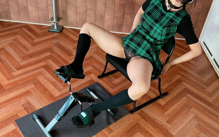 ushirosugatanomiki: Comparing Normal and Abnormal Pedaling