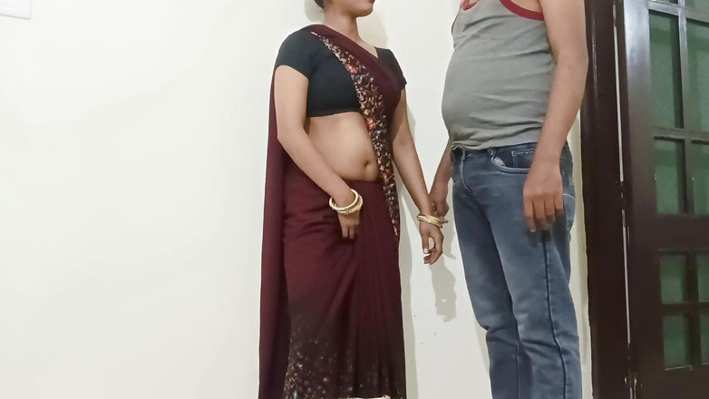 YOURAMRITA04: Indiancă desi village bhabhi își înșală soțul cumnatul de la sat și l-a...