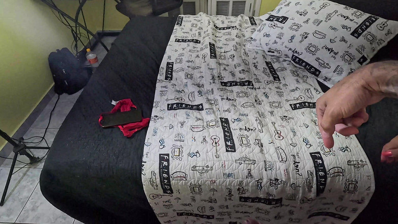 Lukas Zaad: Couple Becomes Camgirl for a Day! Hot Mobile Show Leads...