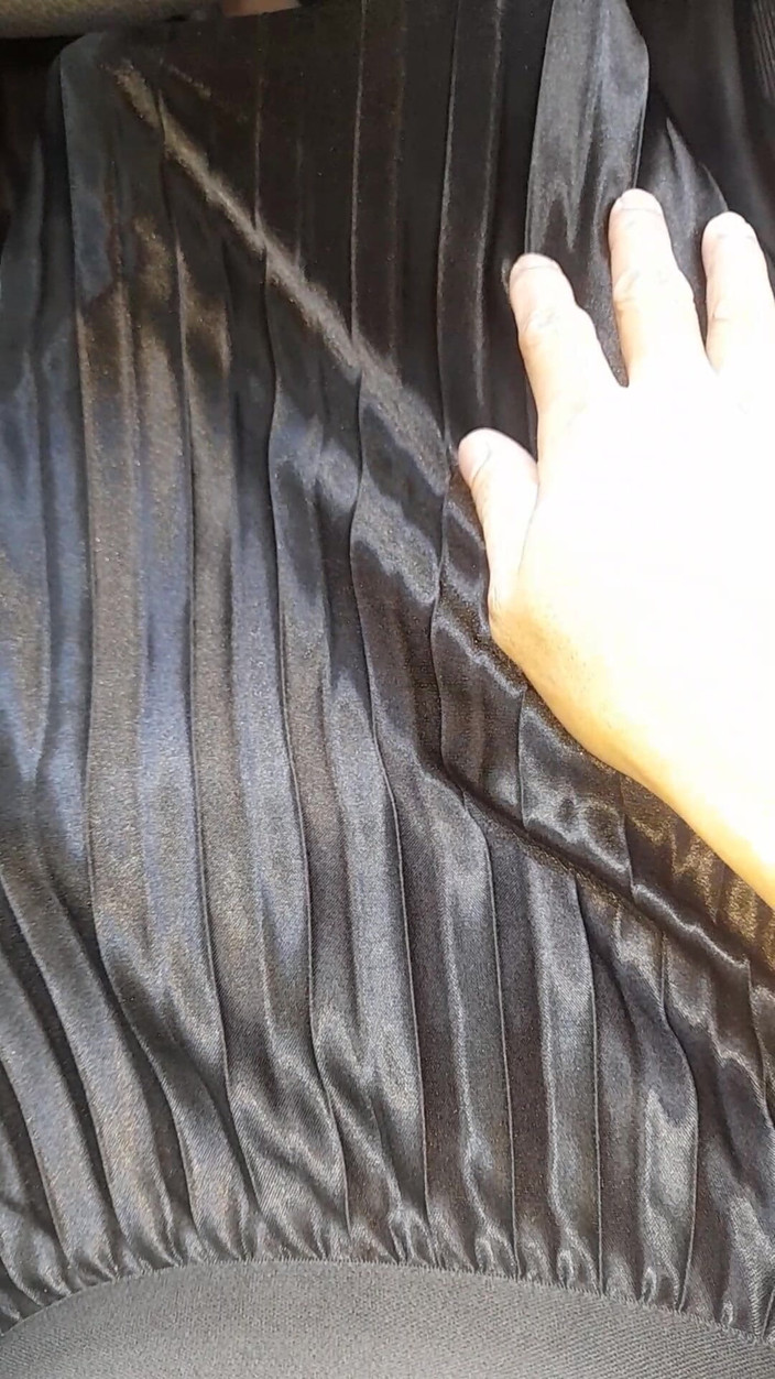 Naomisinka: Người mặc đồ xuyên thấu châu Á Satin Silk được thỏa mãn với...