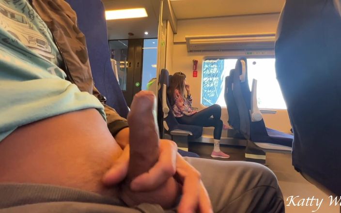 Katty West: Un extraño me mostró su polla en el tren y...