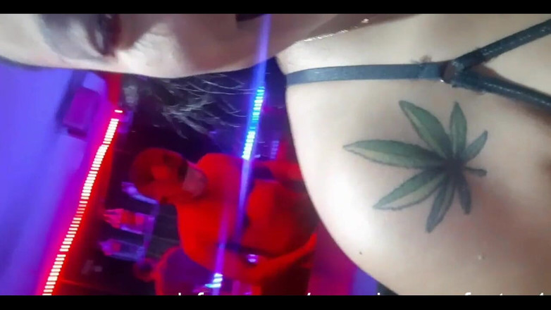 Maquinasperfectas: Fiesta de sexo y mucha penetración, lo bueno que es...
