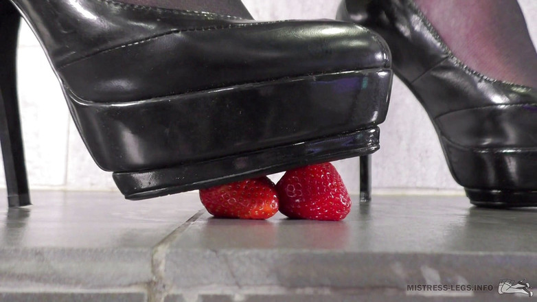 Mistress Legs: Juicy food crushing with high heels