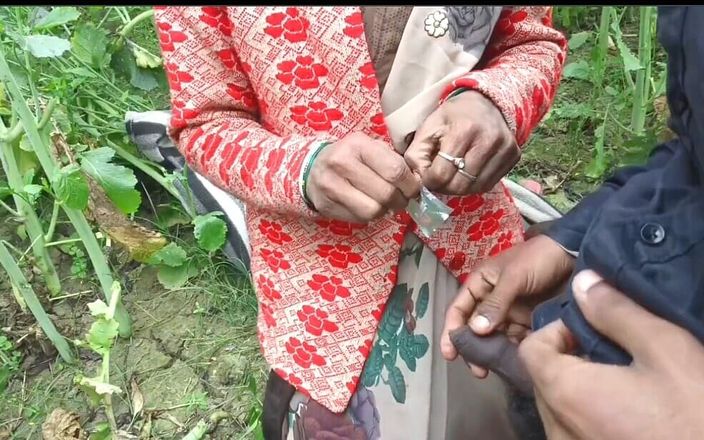 Sumang studio: Malkin Khet Ghumne Gaye thi tab majdur ne condón laga...