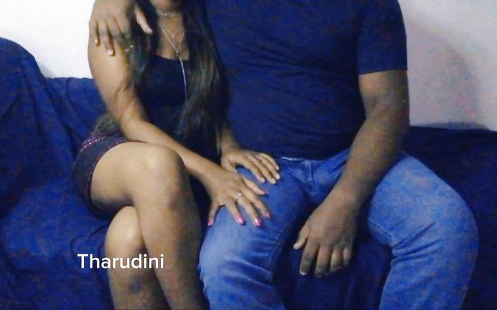 Tharumini_Official: Puta india primera cita se encuentra en sala de cine