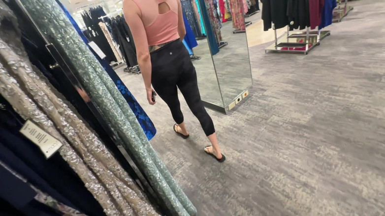 Bigmax8inch: Mall Private Dressing Room Flashing