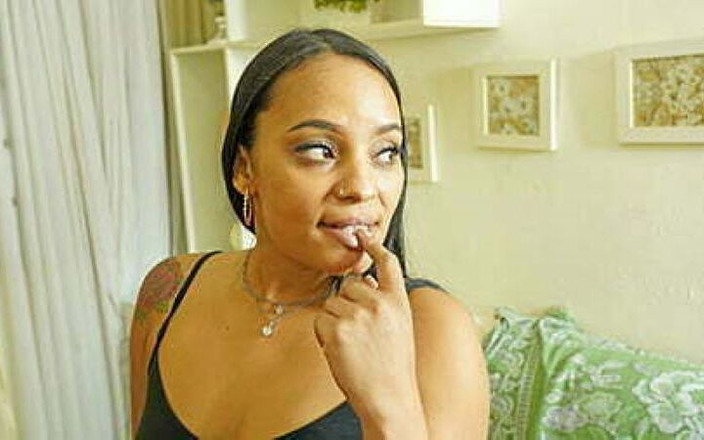 Amopornobr: Minha madrasta comeu minha esposa na parte final