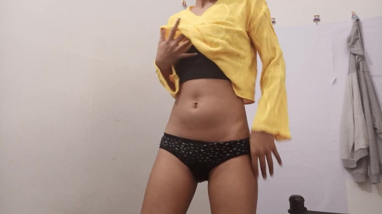 desigirl93: Squirting on Her Own Face